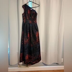 Kay Unger long sleeveless formal dress with pockets